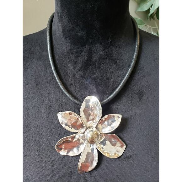 Women's Silver Flower Pendant Necklace Black Cord Lobster Clasp Statement - Picture 1 of 5